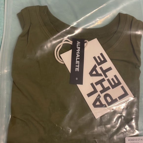 NWT ALPHALETE Womens OT Muscle Tank Workout Crop Shirt Green Sz SMALL - Picture 6 of 6